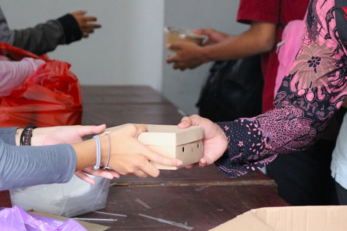 Feeding Hope: Indian Kids Food Donation Drive